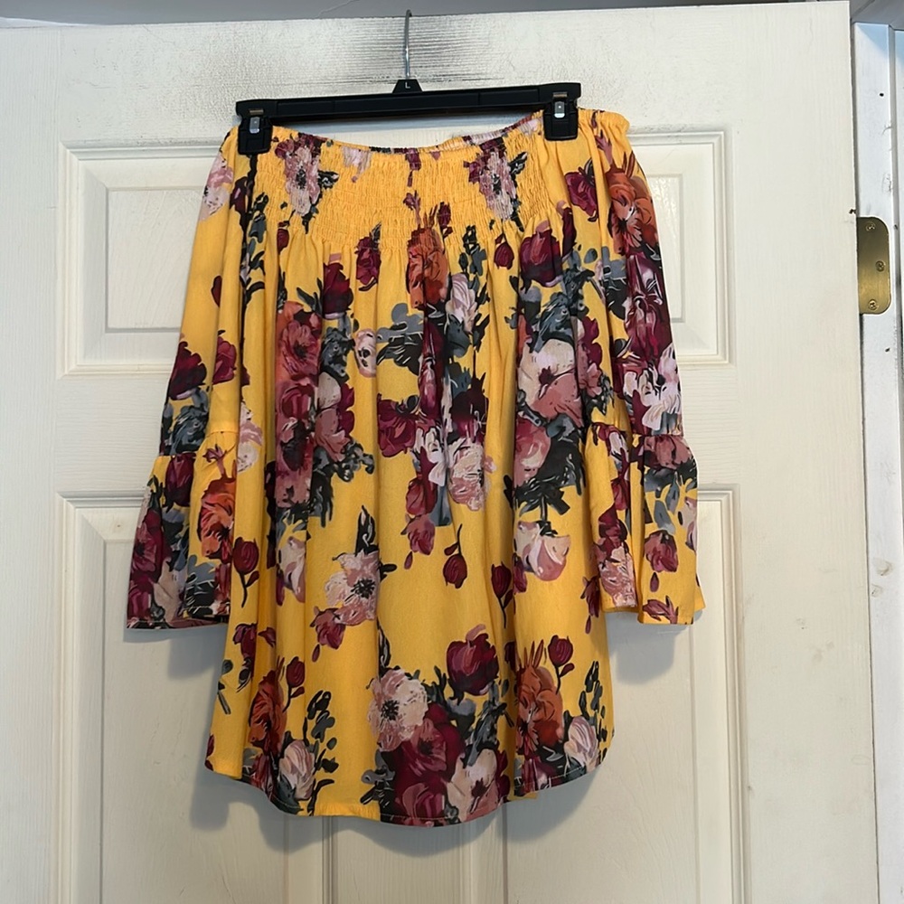 Off The Shoulder Yellow Gold Floral Bell Sleeve Top Size Small